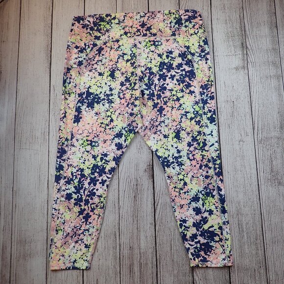 Fabletics Capri Leggings Womens 3x Yoga Pants Floral Print - Picture 4 of 8